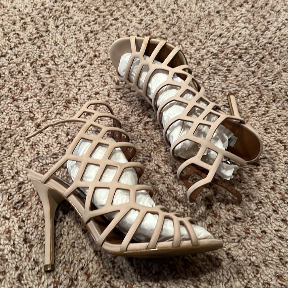 Sandals - Picture 5 of 7